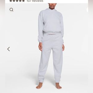 Skims classic joggers